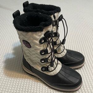 Totes Women's Black and White Winter Boots